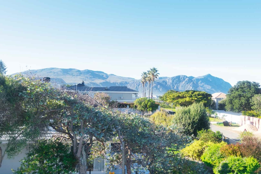 9 Bedroom Property for Sale in Westcliff Western Cape